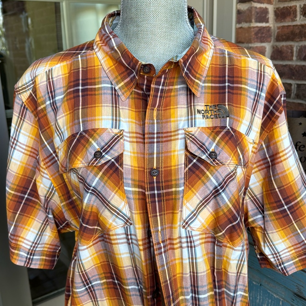 The North Face Men’s XL Button down shirt - gold plaid